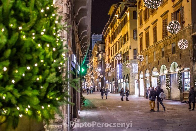 Florence by Night Photo Tour with a Professional Photographer - Getting to the meeting point near OmegaVia de Tornabuoni