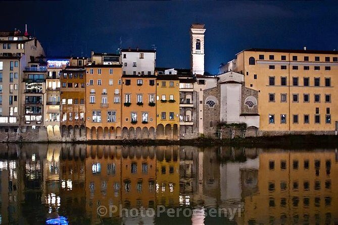 Florence by Night Photo Tour with a Professional Photographer - Two hours Downtown Night: a photo route with big contrast