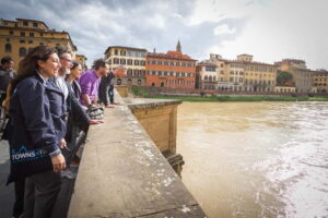 Florence: City Highlights Walking Tour + Wine Windows Option - What you really get: a Renaissance story told in Florence’s streets