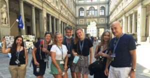 Florence: City Walking Tour and Uffizi Gallery Visit - Florence highlights on foot: Duomo square to Ponte Vecchio