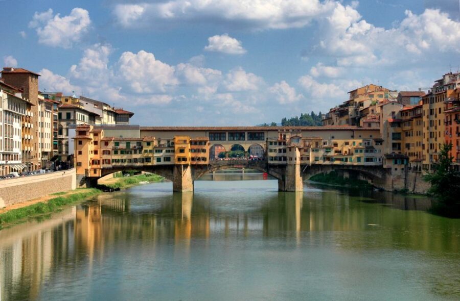 Florence: David & Uffizi Gallery Guided Tour for Small Group - Florence’s squares and street scenes: how the city trained its artists