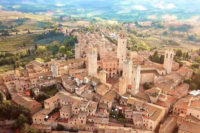 Florence Day Tour: Explore Pisa, Siena & San Gimignano with Lunch - Tour pacing, walking, and what to wear for hill towns