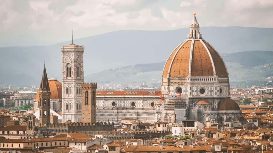 Florence Duomo Cathedral Guided Tour & Fast Track Entrance - Who Built the Duomo Story: Brunelleschi and Vasari
