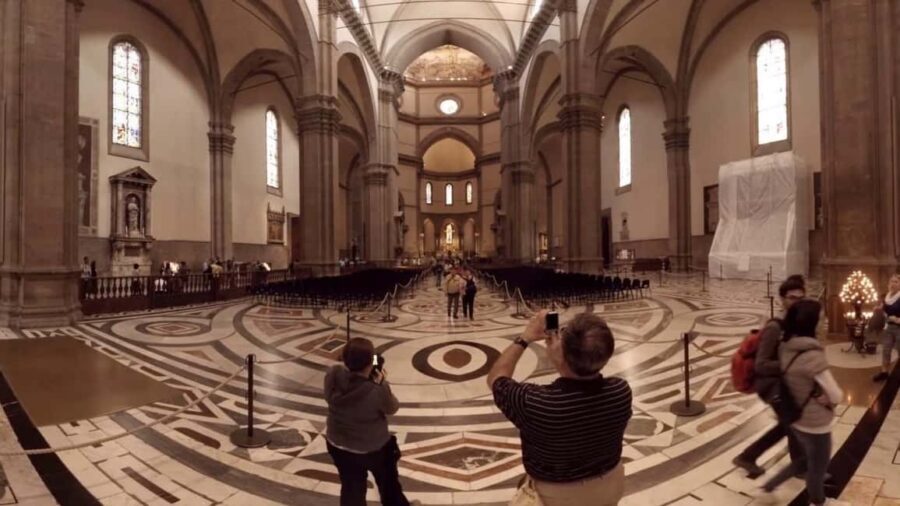 Florence Duomo Cathedral Guided Tour & Fast Track Entrance - Where You Go (and What You Don’t): The Dome/Bell Tower Gap