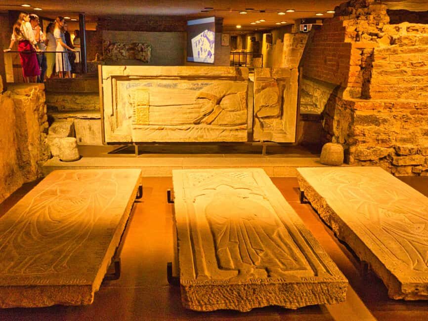 Florence: Duomo Tour with Brunelleschi’s Dome Climb & Access - Clothing and site rules: small details that can save your day