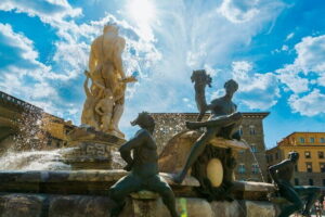Florence - Express Uffizi Gallery and Leonardo da Vinci Museum - Duomo area intro: a short stop that orients your eye