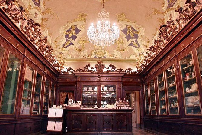Florence Fashion Tour: Gucci, Ferragamo & the Officina Profumo - Florence Fashion Tour: Why This Mix Works