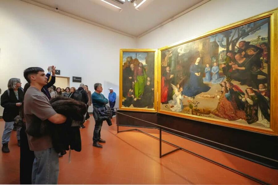Florence: Fast Track Uffizi Gallery Guided Tour - Vasari’s architecture: seeing the design behind the galleries