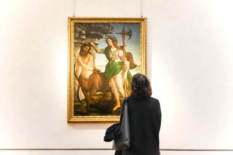 Florence: Fast Track Uffizi Gallery Guided Tour - What the outdoor courtyard adds (and why it’s not just scenery)