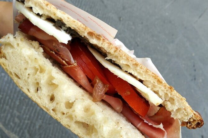 Florence Food Tour with Antico Vinaio skip the line - The last sweet at Via dei Calzaiuoli: how the tour wraps up