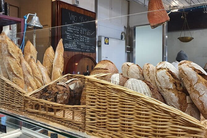 Florence Food Tour with Antico Vinaio skip the line - The schiacciata show: All’Antico Vinaio skip-the-line