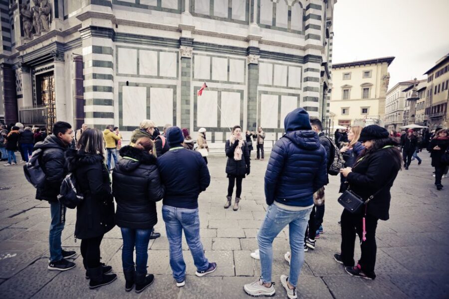 Florence: Full-Day Trip by High-Speed Train from Rome - Piazza della Signoria and Ponte Vecchio: where the stories stick