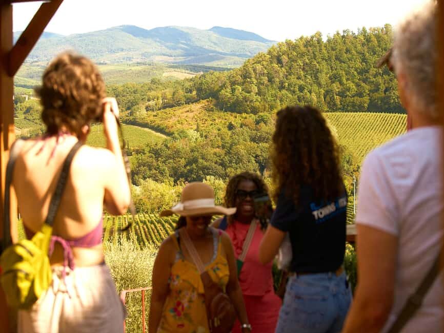 Florence: Great Chianti Wine and Olive Oil Trail with Lunch - Chianti Hills Photo Stop: The Scenic Warm-Up