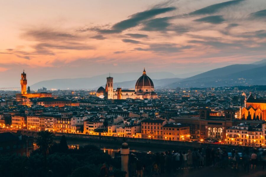 Florence: Guided Flavors of Tuscany Tour - Stop 1: Crostini and Tuscan Wine Toast to Start the Walk