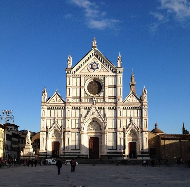 Florence: Guided Walking Tour with Entry to Santa Croce - Santa Croce with reserved entry: the church is the whole point