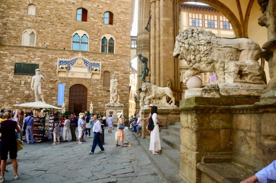 Florence: Guided Walking Tour with Entry to Santa Croce - The Calcio Storico setup and the square role in your arrival