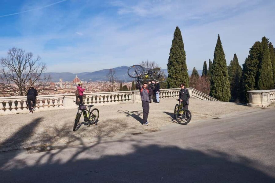 Florence: Half-Day Tuscan Countryside E-bike Tour with Wine - Chianti, bread, and extra virgin olive oil: the food break that anchors the tour