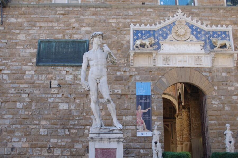 Florence: Highlights and Small-Group Accademia Tour - Piazza della Repubblica to Piazza della Signoria: Florence’s power from street level