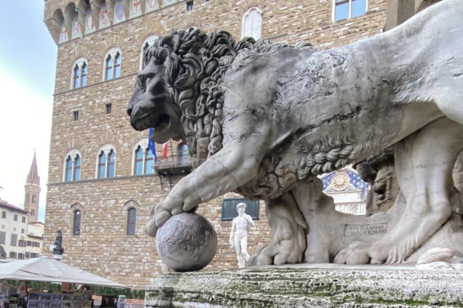 Florence historical centre and legends tour for small groups - Start at Piazza Santa Maria Novella: how the morning sets you up