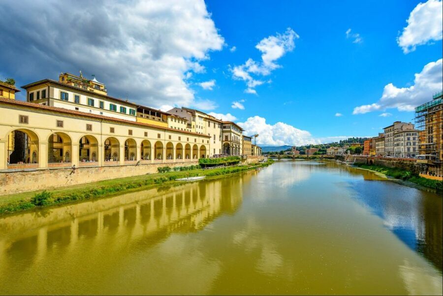 Florence: History Walking Tour with Wine Tasting - Palazzo Medici and the Rise-and-Fall Medici Story