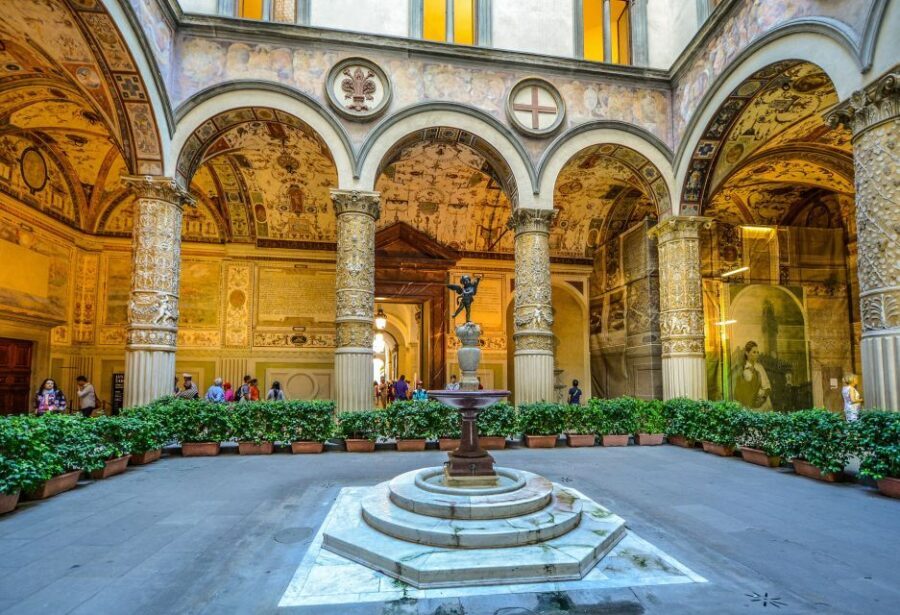 Florence: History Walking Tour with Wine Tasting - The Wine Cellar Stop: What the Tasting Adds to the Day
