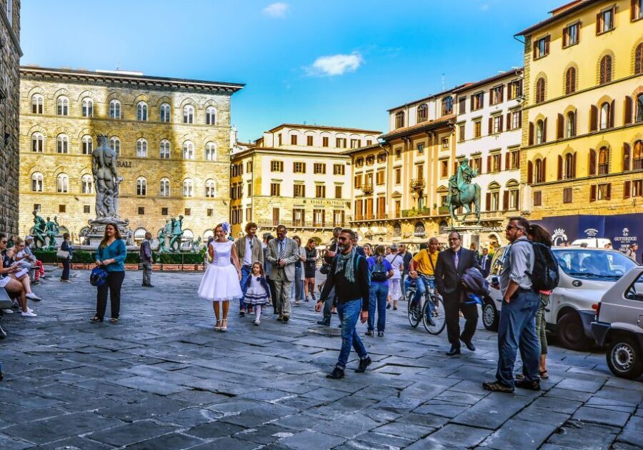 Florence in one Day: Walking Tour with Uffizi and Accademia - Practical rules you’ll feel today: security, bags, and comfort