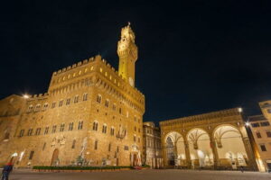 Florence Inferno: Dante’s Haunted Exploration Game and Tour - The route feel: from Piazza della SS. Annunziata to Via del Proconsolo