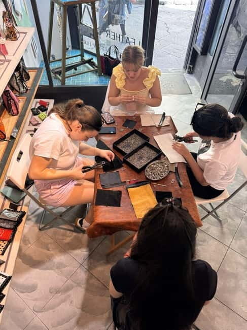 Florence: Leather Wallet-Making Workshop with Coffee - Coffee included, but the real benefit is the pacing