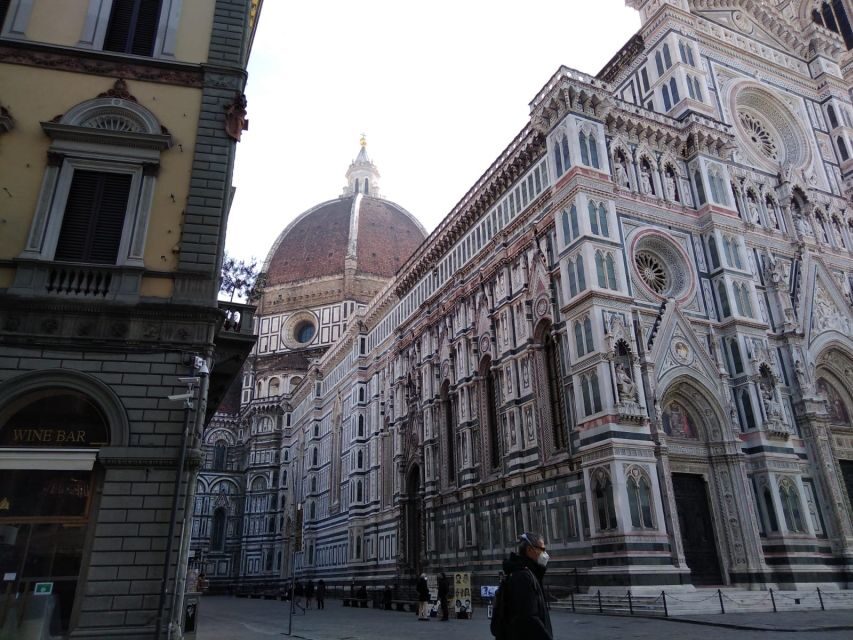 Florence: LGBTQ Renaissance Walking Tour with Mila - Ponte Vecchio: how a famous bridge connects to medieval cruising