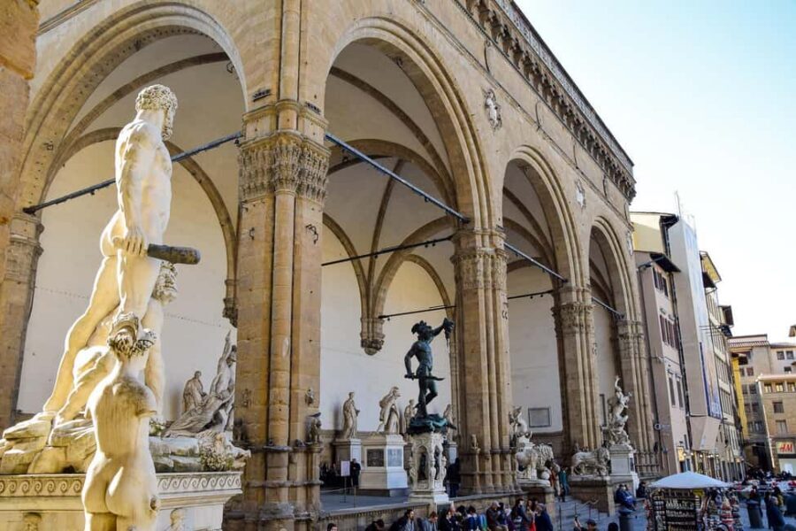 Florence: Medici-Themed Bike Tour - Ponte Vecchio and the Palazzo Secret Passage