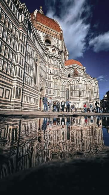 Florence Must-See Squares Walking Tour with Vincenzo - Piazza Santa Maria Novella: where the tour starts and why it’s smart