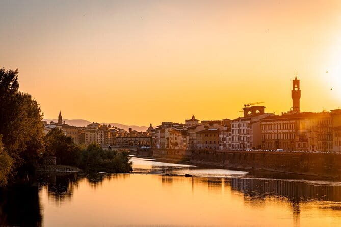 Florence Night Bike Tour with Wine and Aperitivo Picnic included - The ride route: how the neighborhoods connect