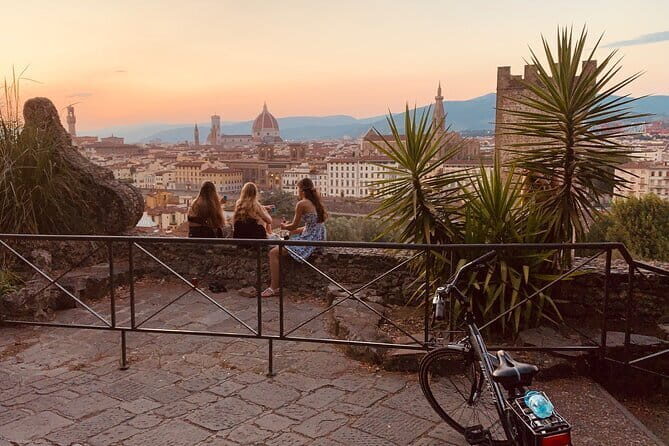 Florence Night Bike Tour with Wine and Aperitivo Picnic included - Who this tour fits best (and who should think twice)
