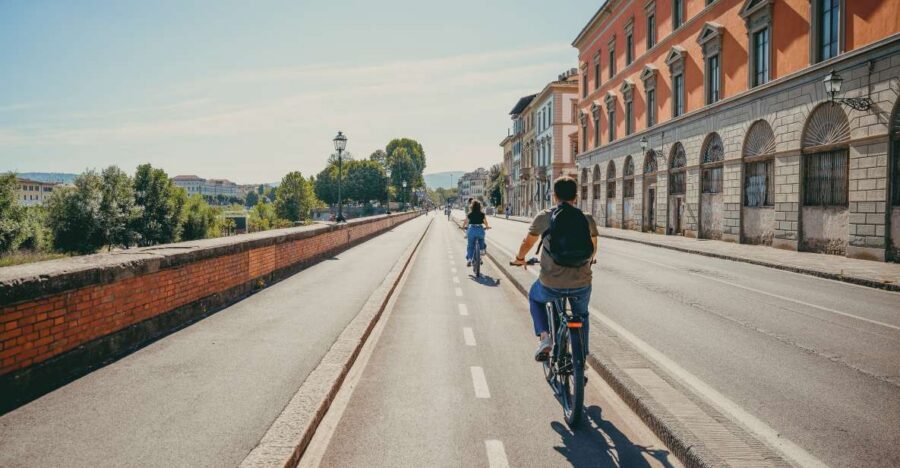 Florence: Night Tour by Electric Bike - Meeting point: where your Florence evening starts