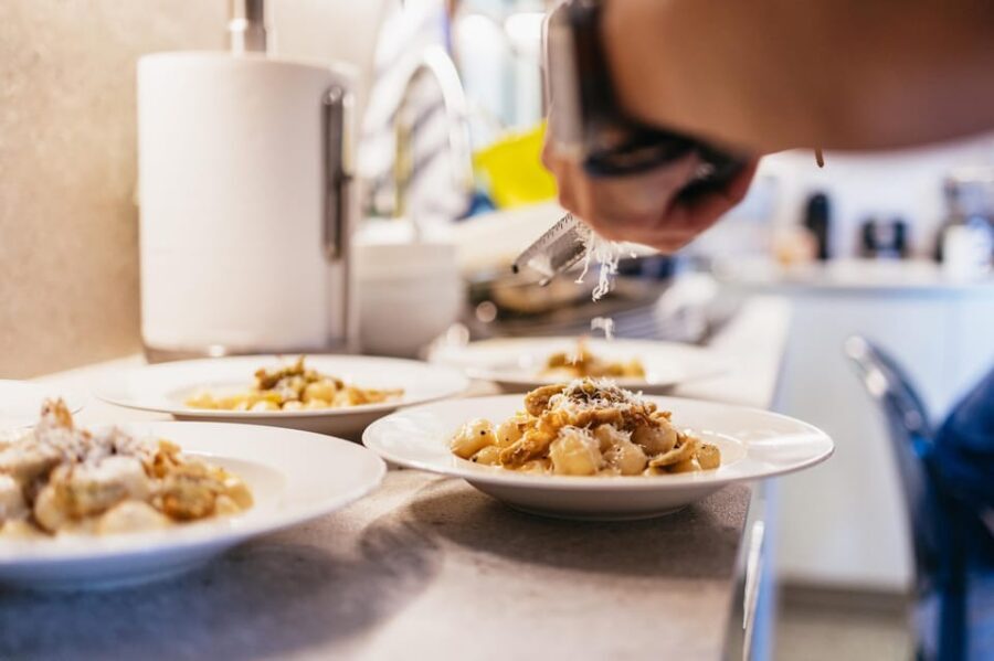 Florence: Pasta and Tiramisu Cooking Class with Local Host - Price and What You Actually Get for $134.81
