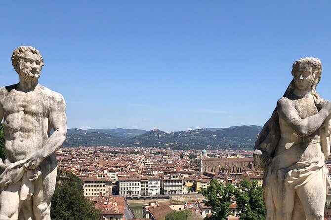 Florence Photo Safari Walking Tours - Where the Florence Photo Safari starts: Tomb of Leonardo Bruni