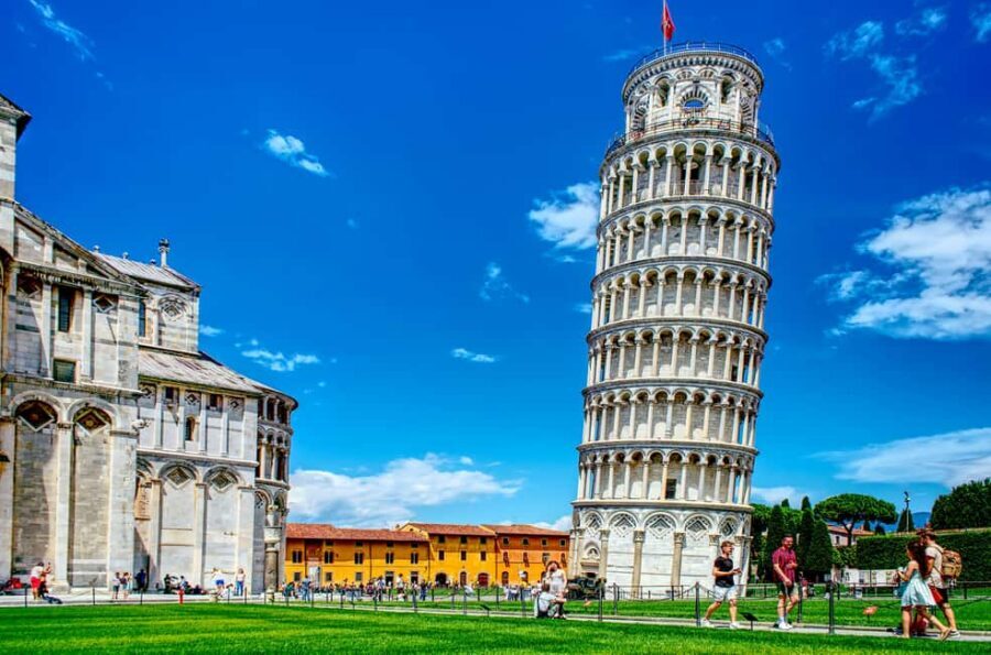 Florence: Pisa - Lucca Private Full Day Tour - The Van Ride to Lucca: Short Transfer, Big Atmosphere Shift