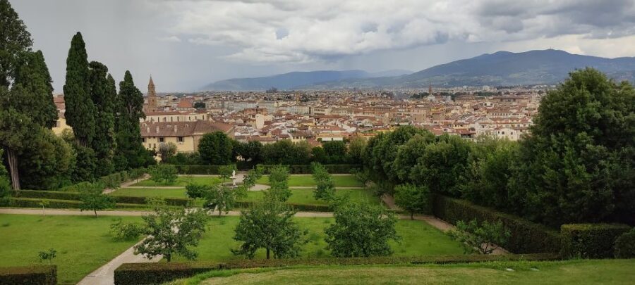 Florence: Pitti Palace and Boboli Gardens Private Tour - Boboli Gardens: priority entry, then you roam on your own