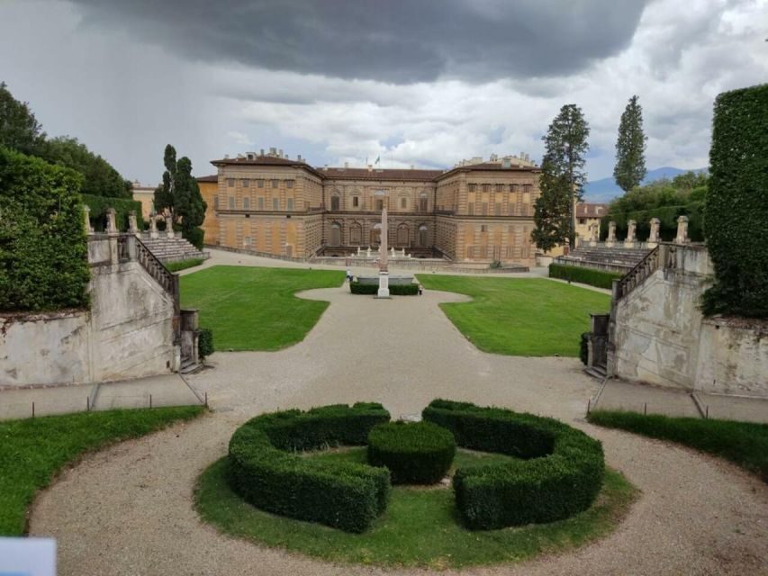 Florence: Pitti Palace and Boboli Gardens Private Tour - Bonus value: free admission to Villa Bardini’s garden