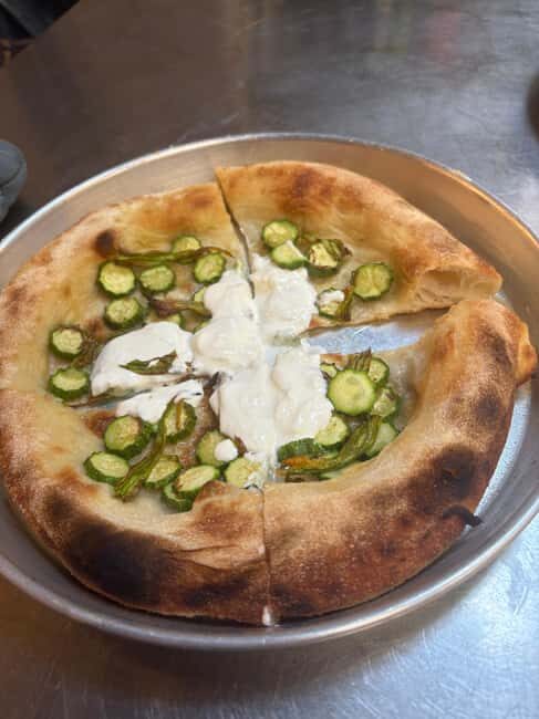 Florence: Pizza and Gelato Cooking Class - Logistics you can handle: finding the meeting point fast
