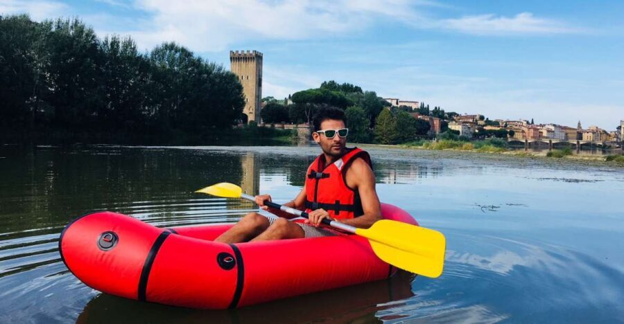 Florence: Ponte Vecchio and City Sights Guided Kayak Cruise - Setup time: inflatable kayak, life vest, and your waterproof phone routine