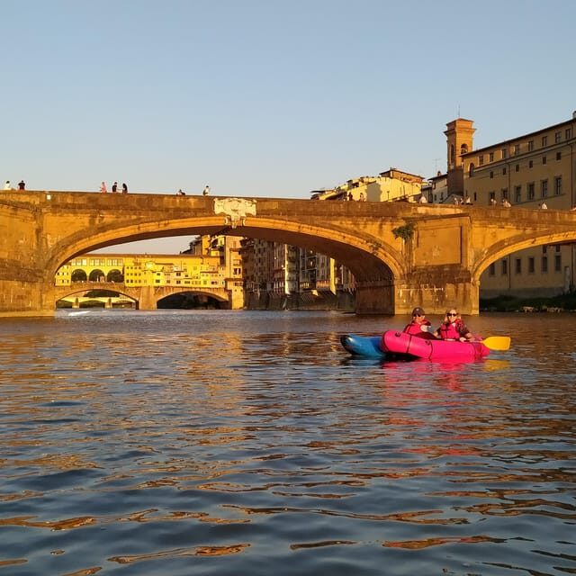 Florence: Ponte Vecchio and City Sights Guided Kayak Cruise - How the guides shape the value of the experience