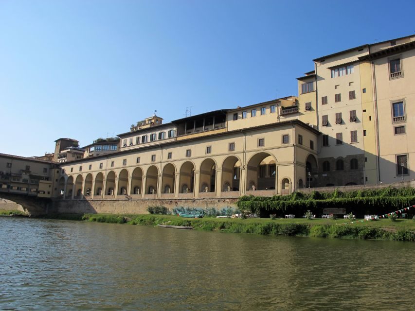 Florence: Ponte Vecchio Rafting Experience with Aperitif - The Vasari Corridor photo stop: short, focused, and worth it