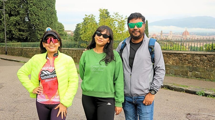 Florence Premium E-Bike Tour + Photo Shoot and Tastings - Meeting at Piazza Ognissanti: Where the Tour Starts to Feel Easy