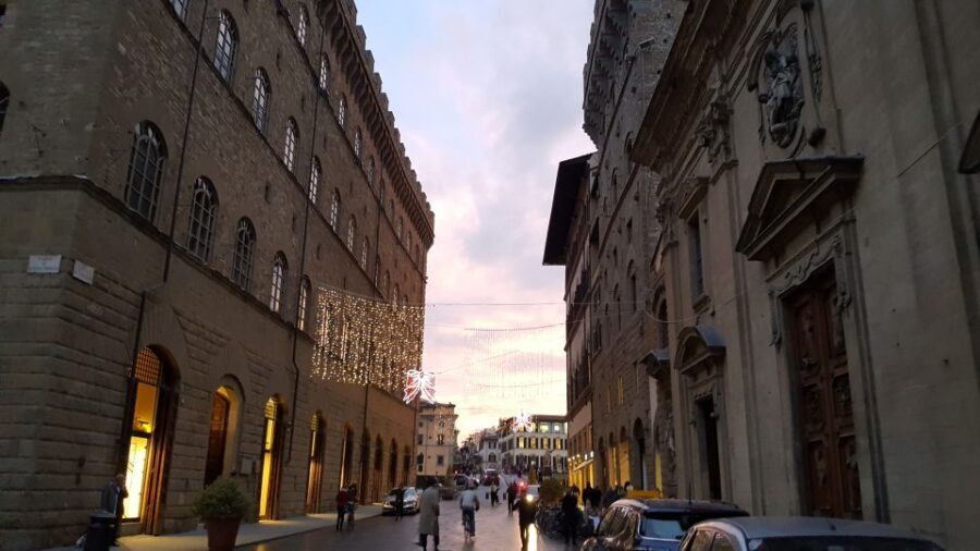 Florence: Private 4-Hour Walking Tour with Eugenia Gasheeva - Piazza dei Signori: where statues carry political messages