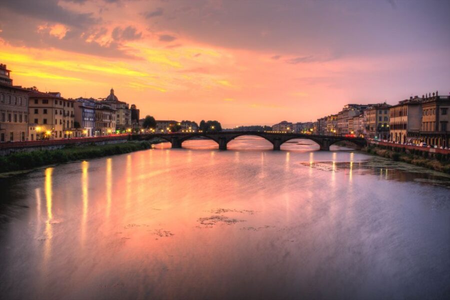 Florence: Private City Walking Tour - Ponte Vecchio and the walk toward Oltrarno