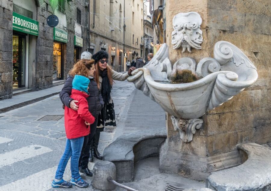 Florence: Private City Walking Tour - La Loggia dei Lanzi: statue spotting with real names and meaning