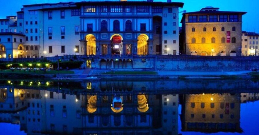 Florence: Private E-Bike Night Tour & Piazzale Michelangelo - Gliding across the Arno: your first big Florence moment
