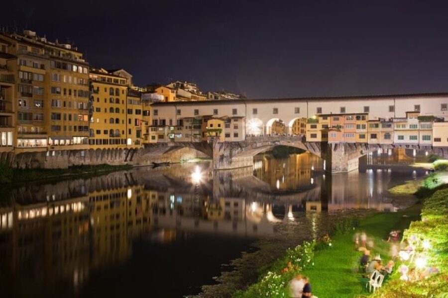 Florence: Private E-Bike Night Tour & Piazzale Michelangelo - Repubblica Square ending: a sweet landing spot for night cafés