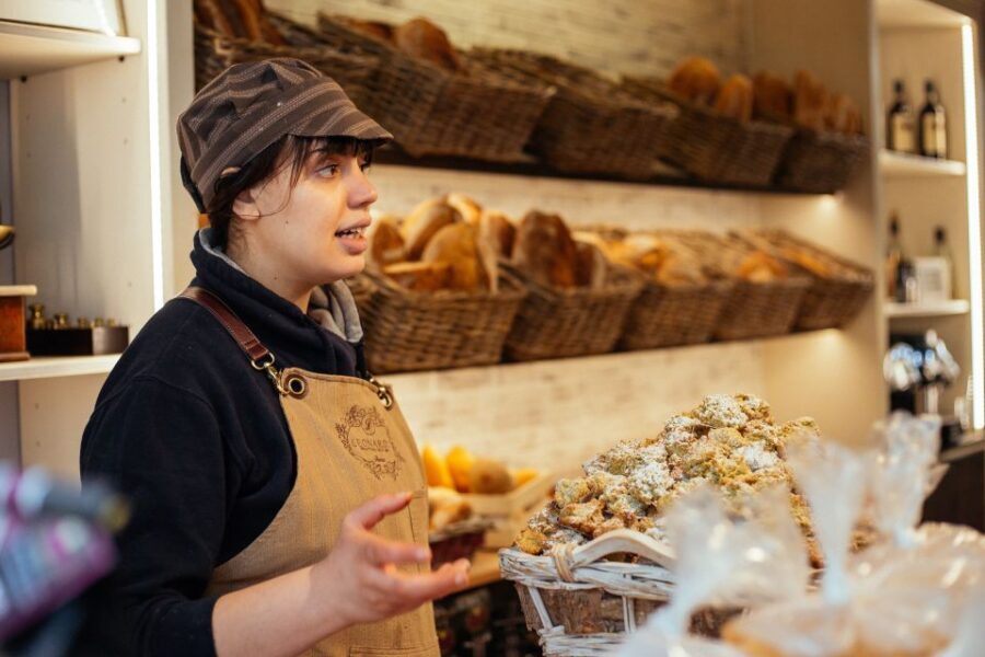 Florence: Private Food Tour – 10 Tastings with Locals - Walking through Florence: Piazza Santo Spirito to Ponte Vecchio (and why the tour stops matter)